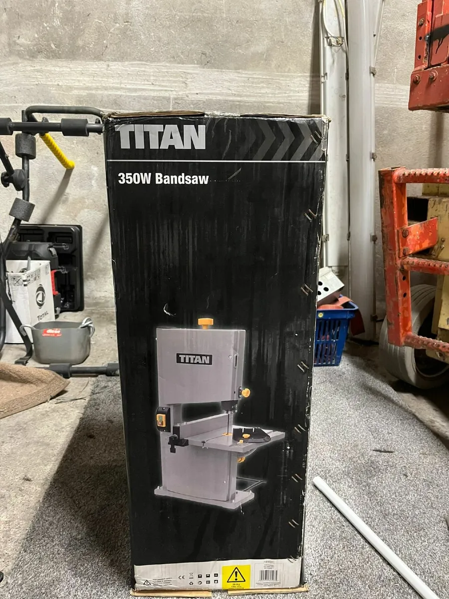 TITAN 350W Bandsaw - Image 1