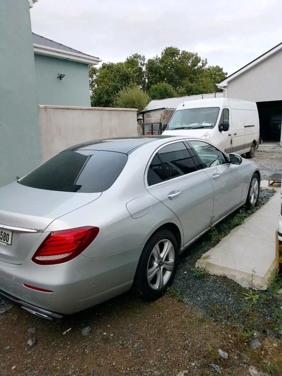 Mercedes E220d avantgarde - Image 3