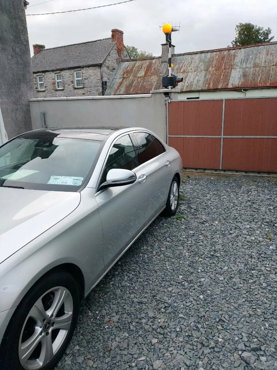 Mercedes E220d avantgarde - Image 4