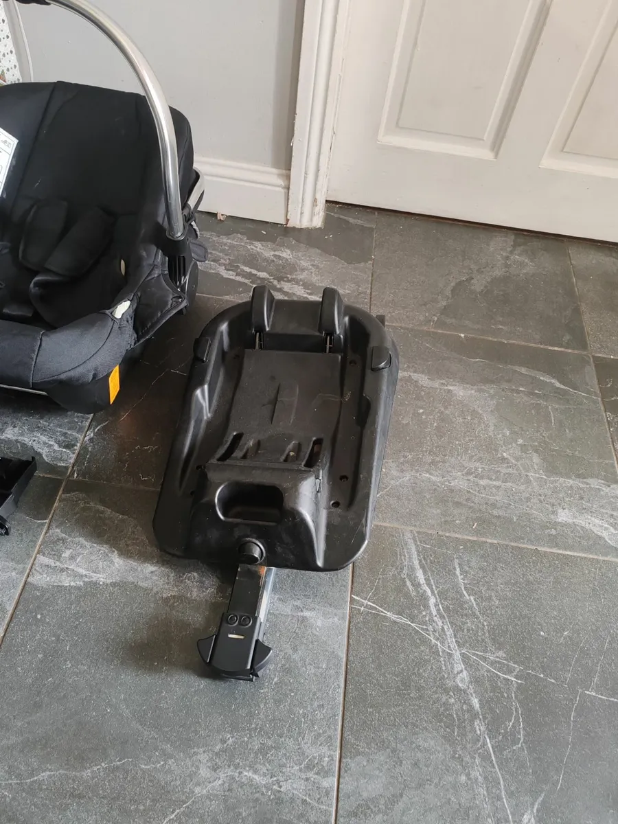 Complete buggy and travel unit - Image 3