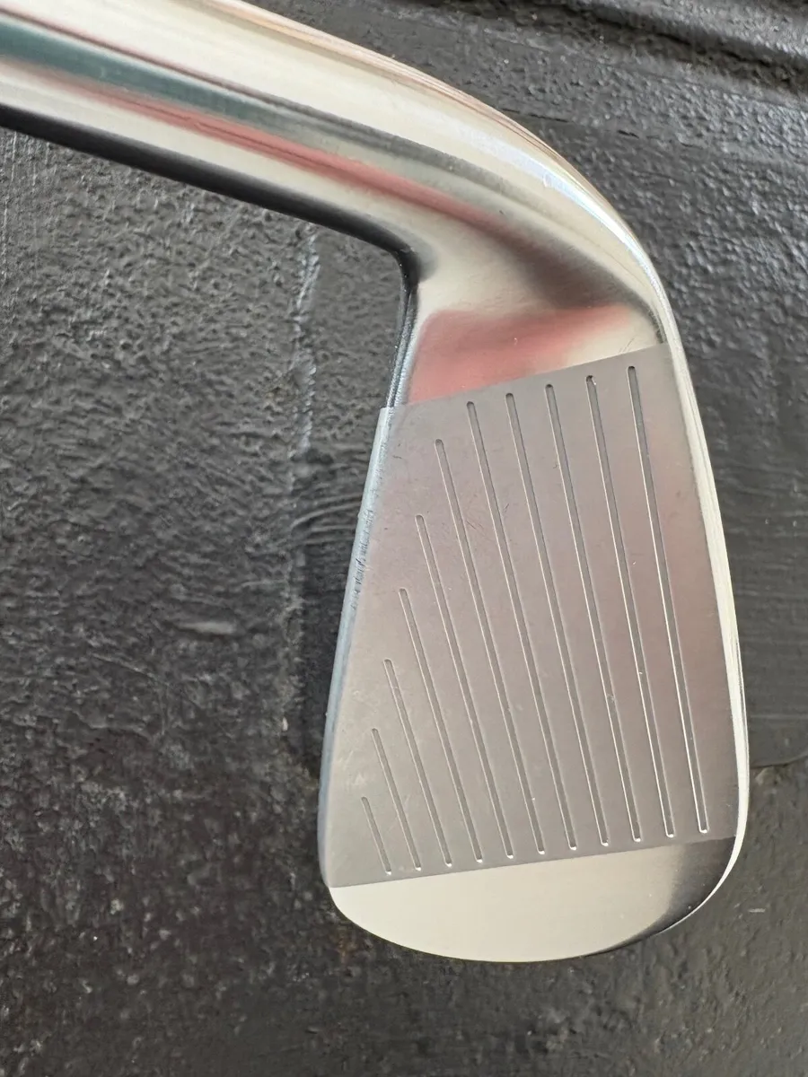 Mizuno Pro 225 2 Iron - Image 2
