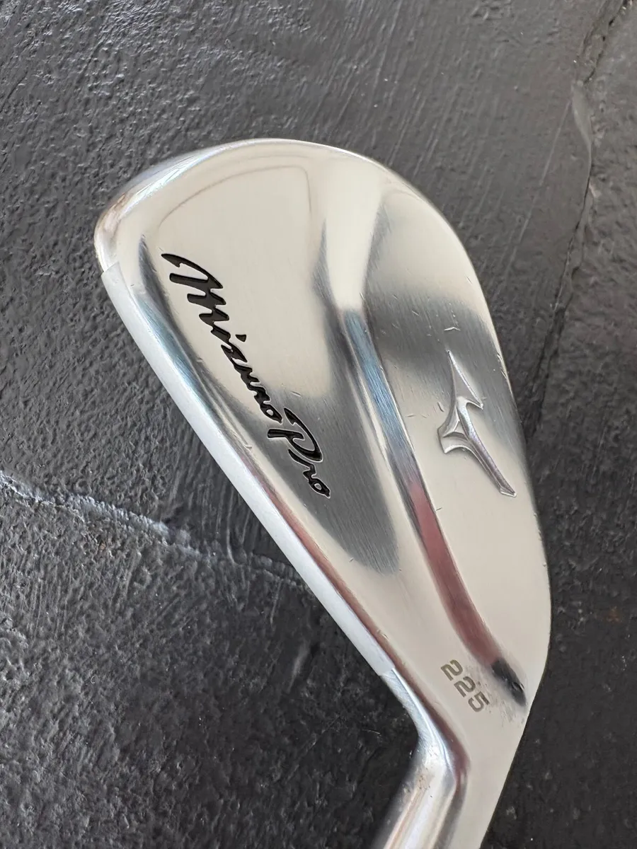Mizuno Pro 225 2 Iron - Image 3