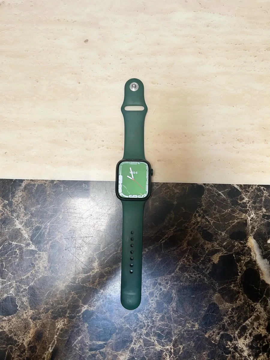 Apple Watch - Image 1
