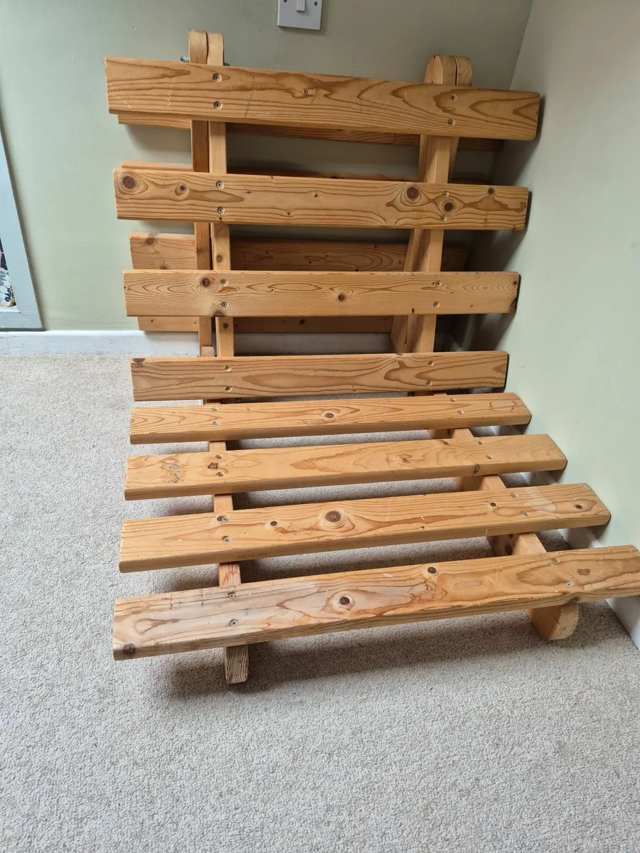 Bed - Image 1