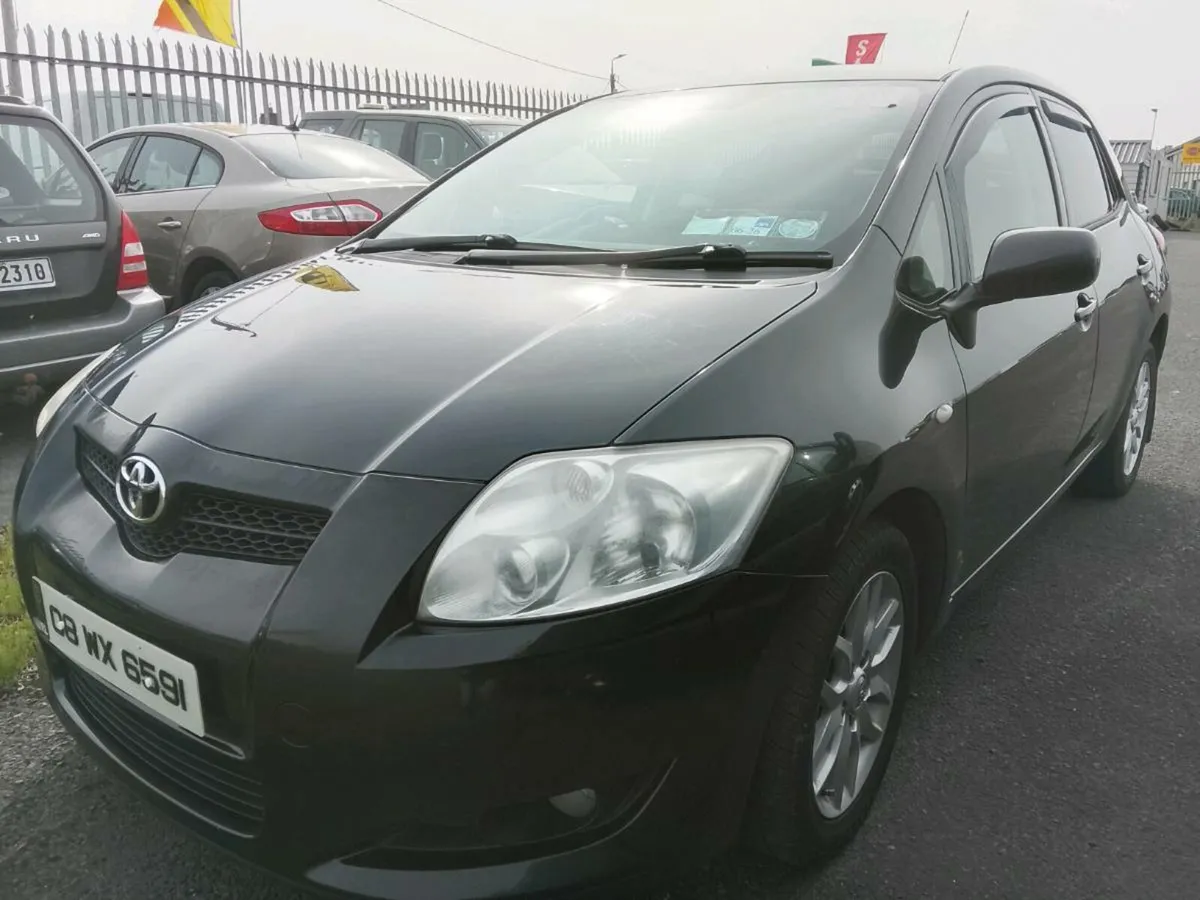 Toyota. Auris - Image 2