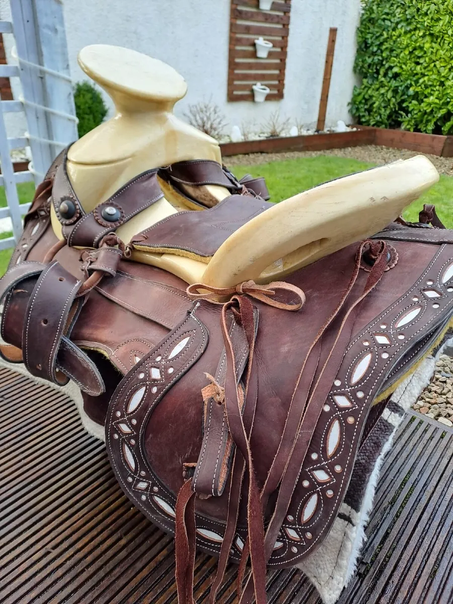 Horse Saddles (western mexican style - Image 1
