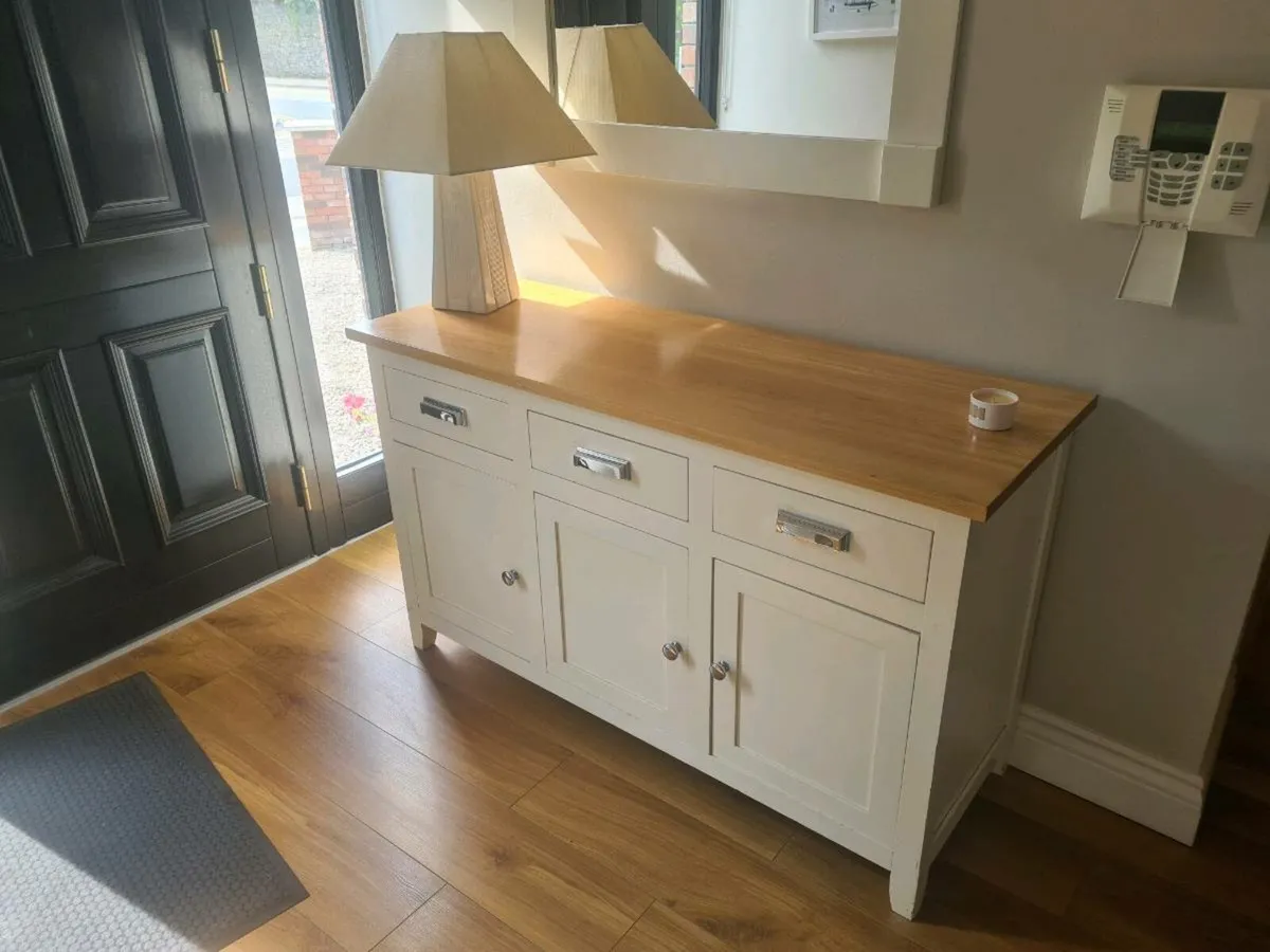 Furniture unit - Image 1
