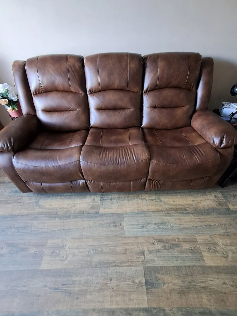 Brand new sofa 3 seater