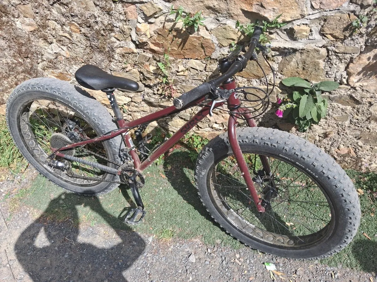 Online Auction Of A Surly Wednesday bike - Image 1