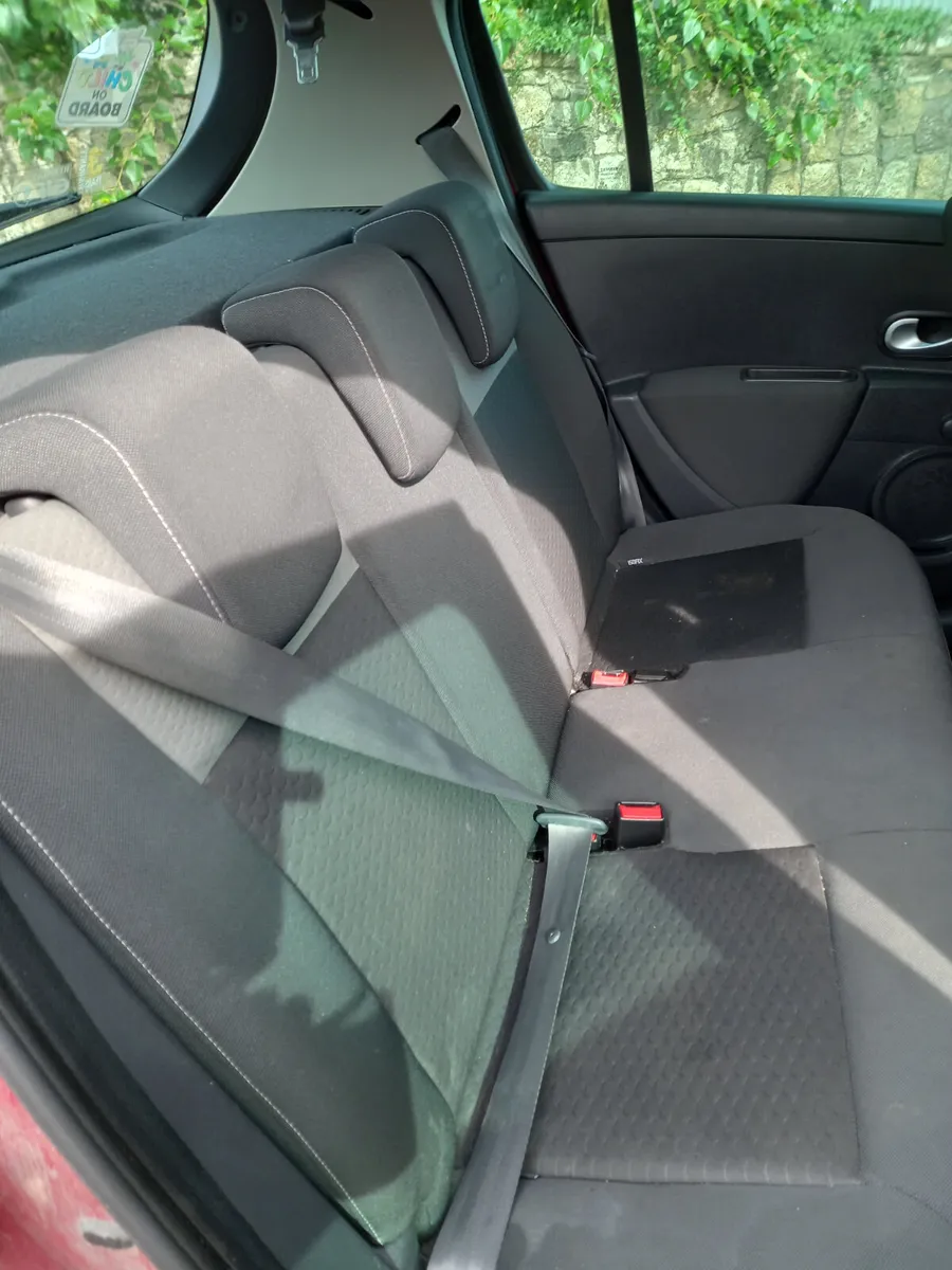 2011 Renault Clio 1.2 Petrol - Image 2