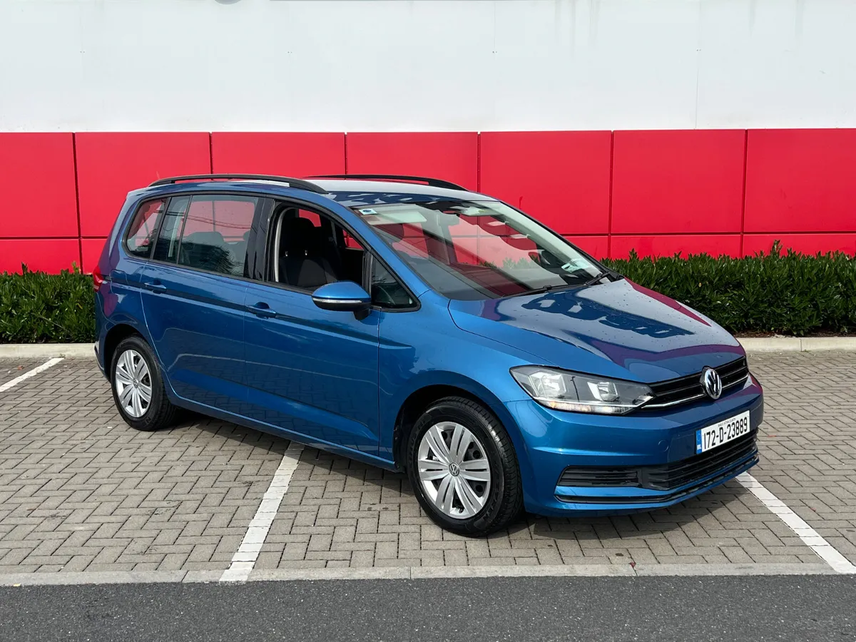 Volkswagen Touran 2017 - Image 1