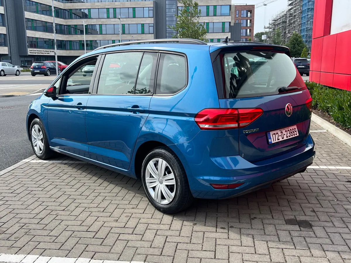 Volkswagen Touran 2017 - Image 3