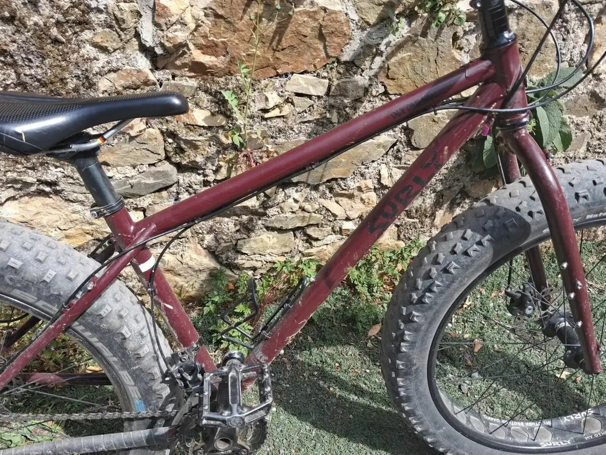 Online Auction Of A Surly Wednesday bike - Image 2