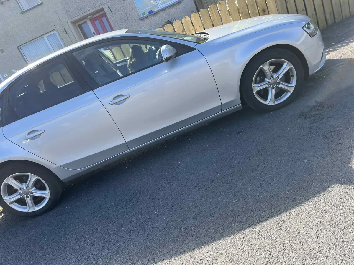 Audi A4 2013 - Image 2