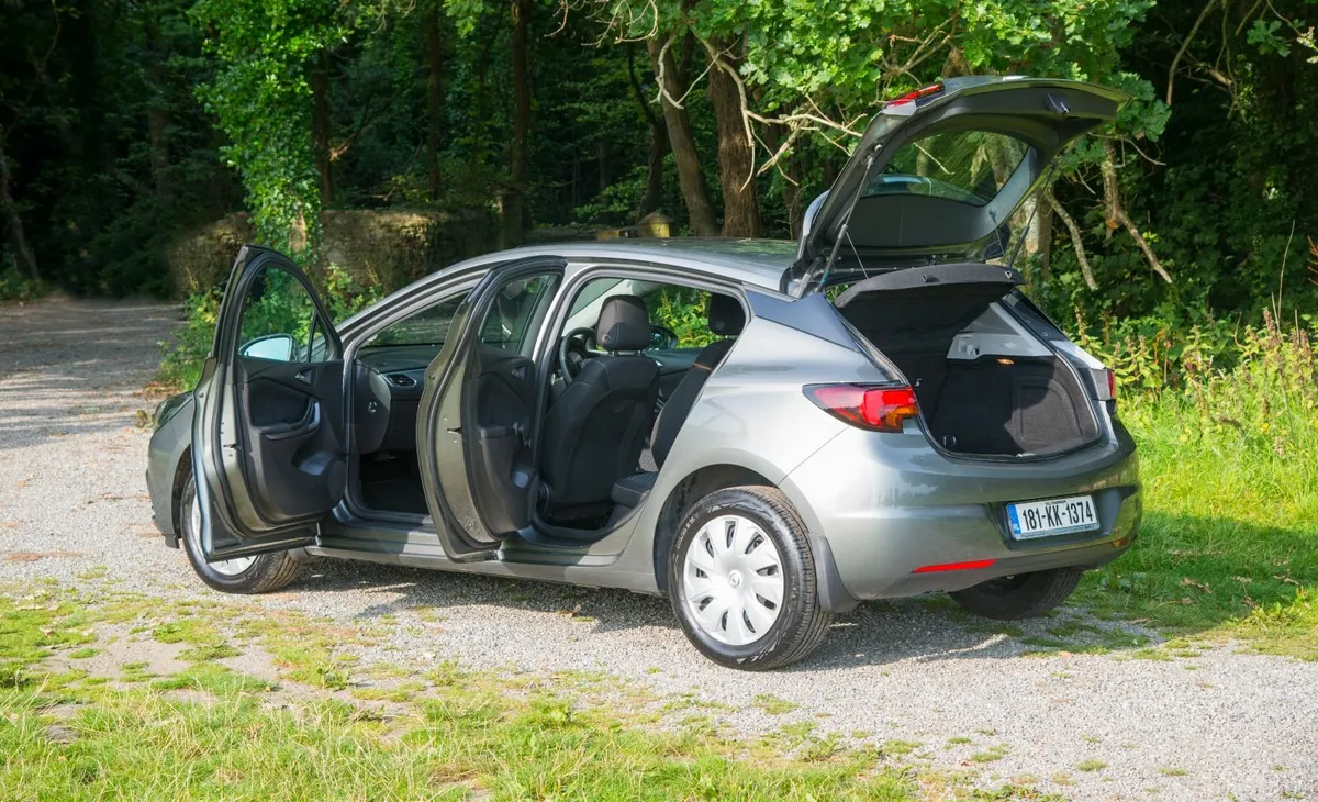 Opel Astra 1.4i 5dr 2018, only 110000kms - Image 2