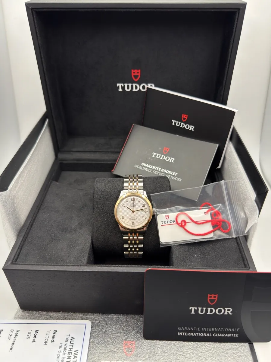 Tudor 1926 Ladies - Image 3