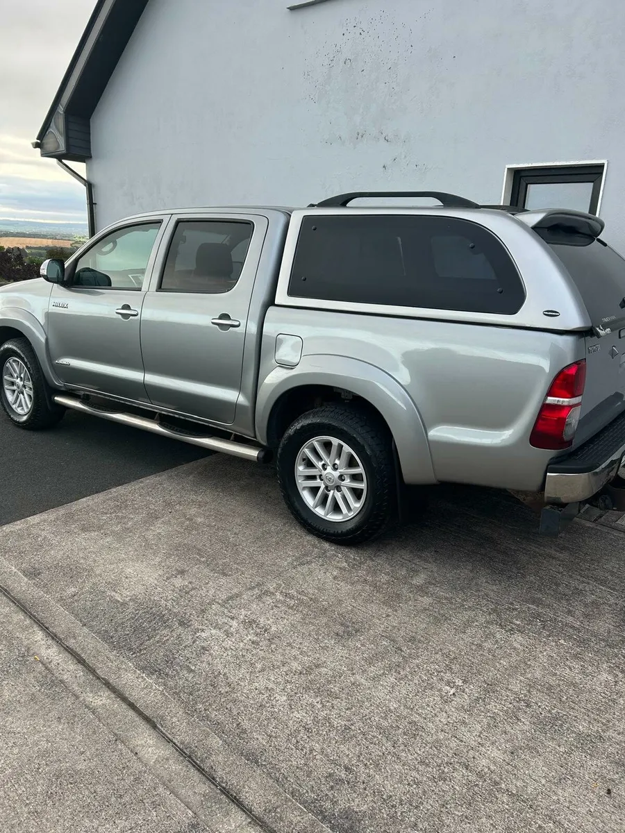 Toyota hilux - Image 2