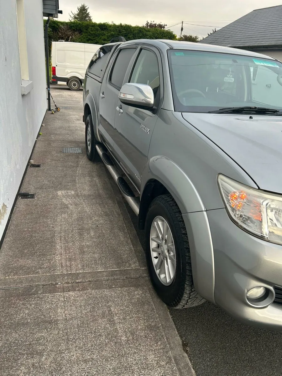 Toyota hilux - Image 3
