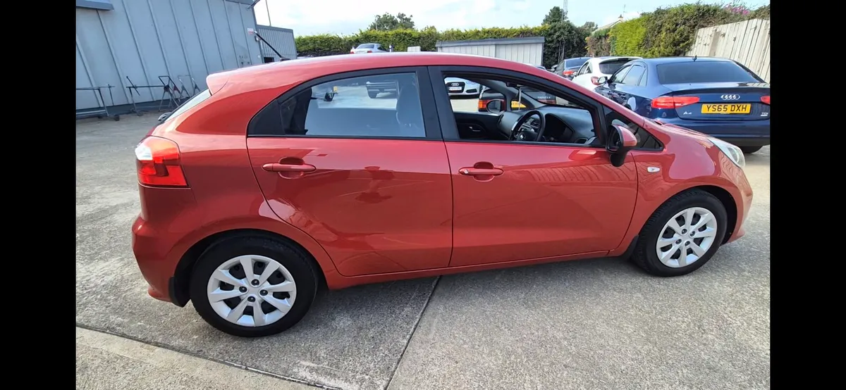 Car - Image 4