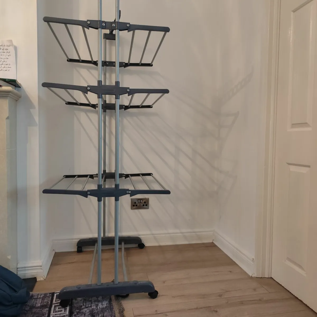 Vertical clothes dryer - Image 1