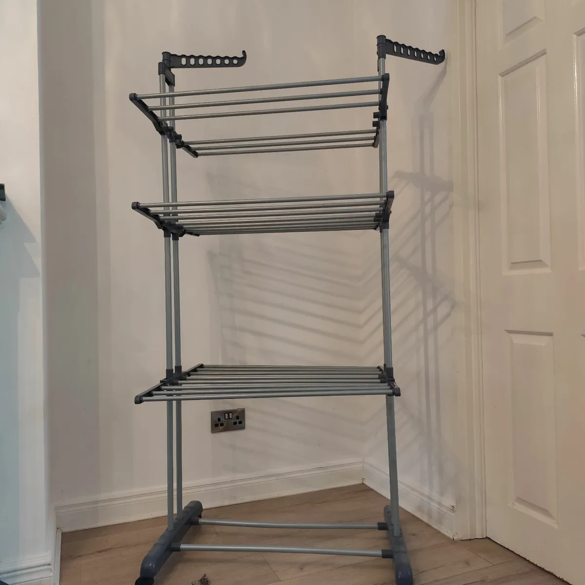 Vertical clothes dryer - Image 2