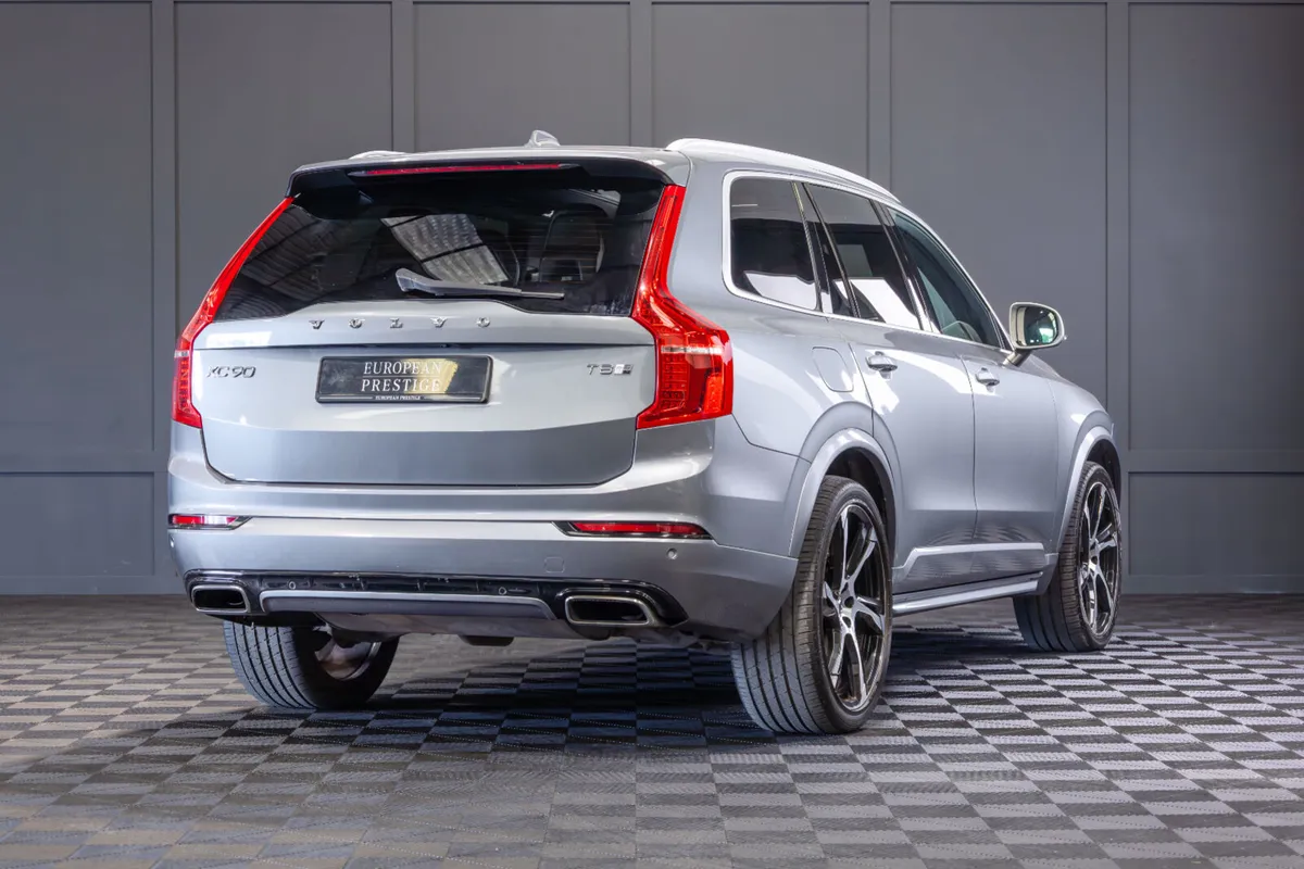 172 Volvo XC90 T8 R-design Pro 7 Seater - Image 3