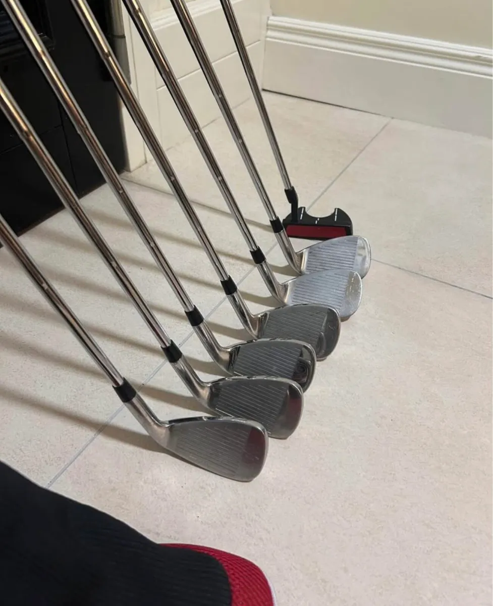 Spalding SX35 Left hand Clubs with Bag and Trolley - Image 3