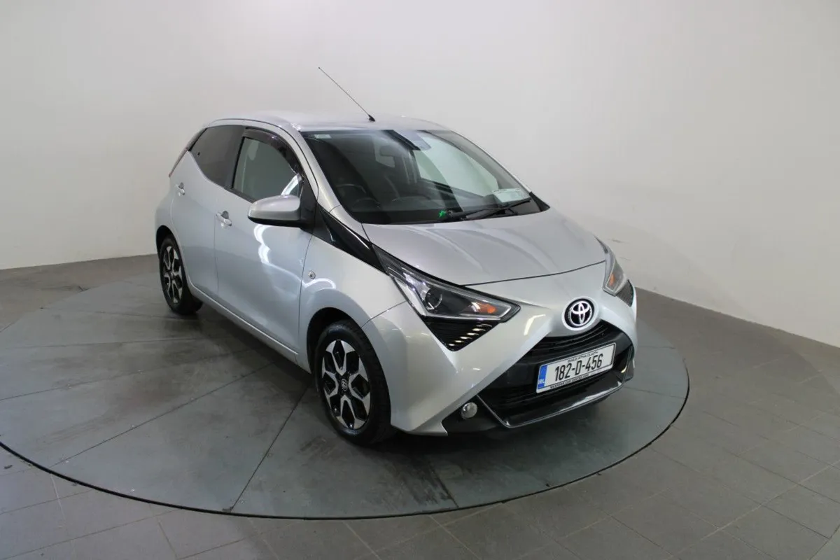 Toyota AYGO X 1.0 Vvt-i X-play - Image 1