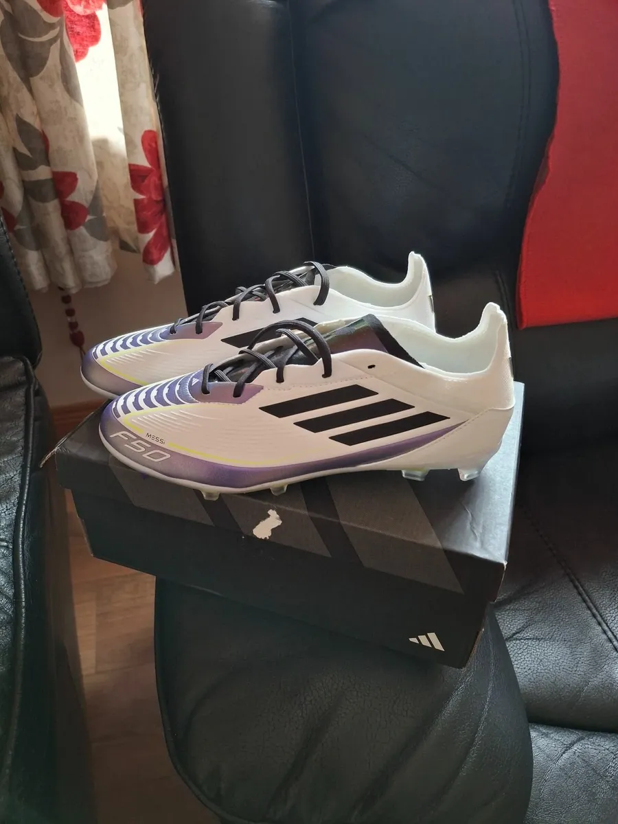 Football boots & Runners & Boots - Image 1