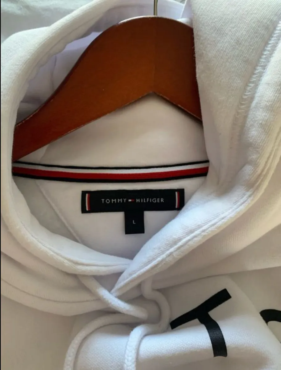 Hoddie - Image 1