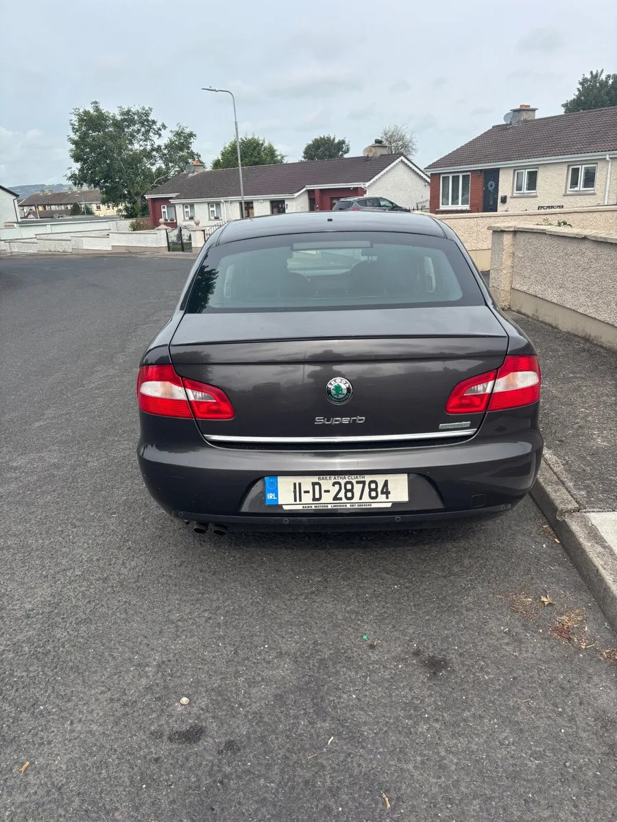 Skoda Superb 2011 - Image 4