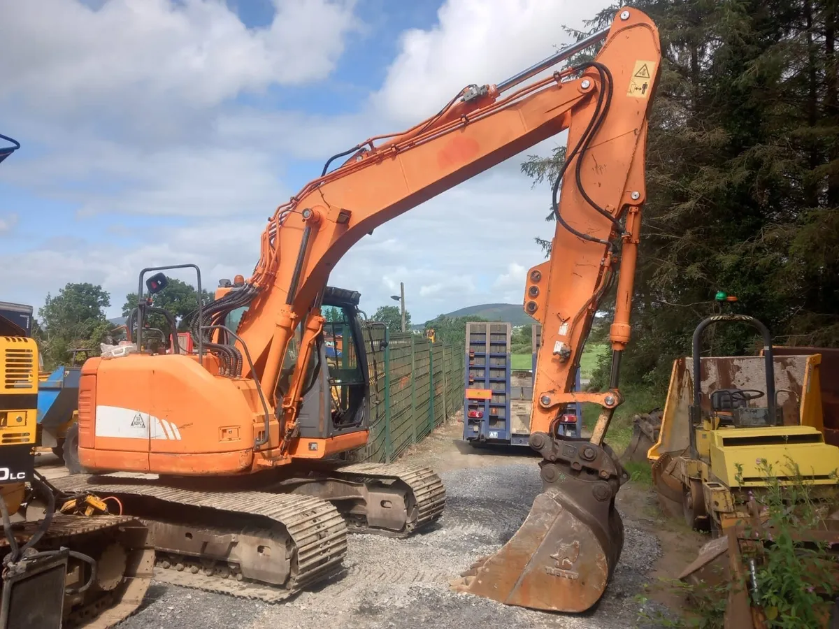 2011 Doosan Dx140LCR - Image 4