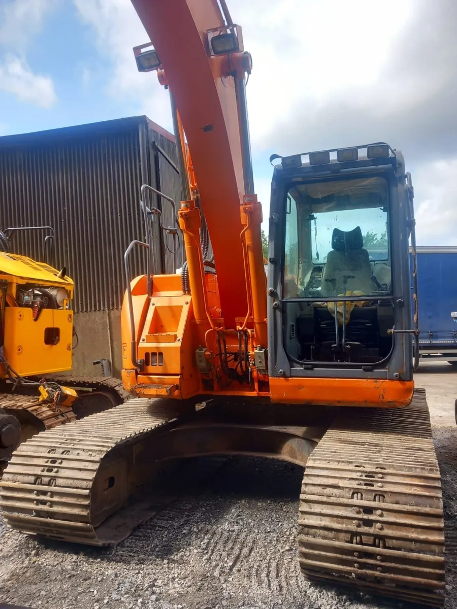 2011 Doosan Dx140LCR - Image 1