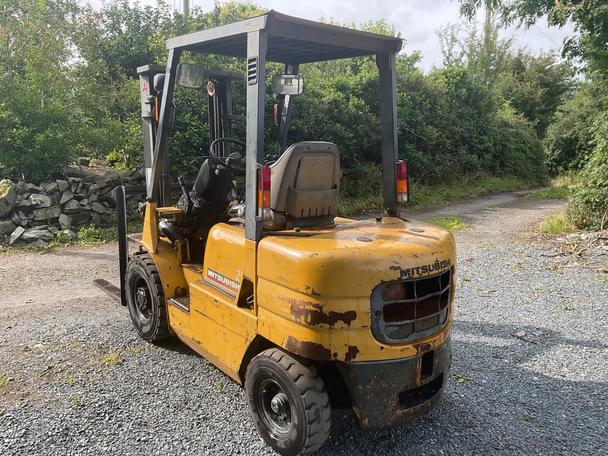 FORKLIFT - Image 4