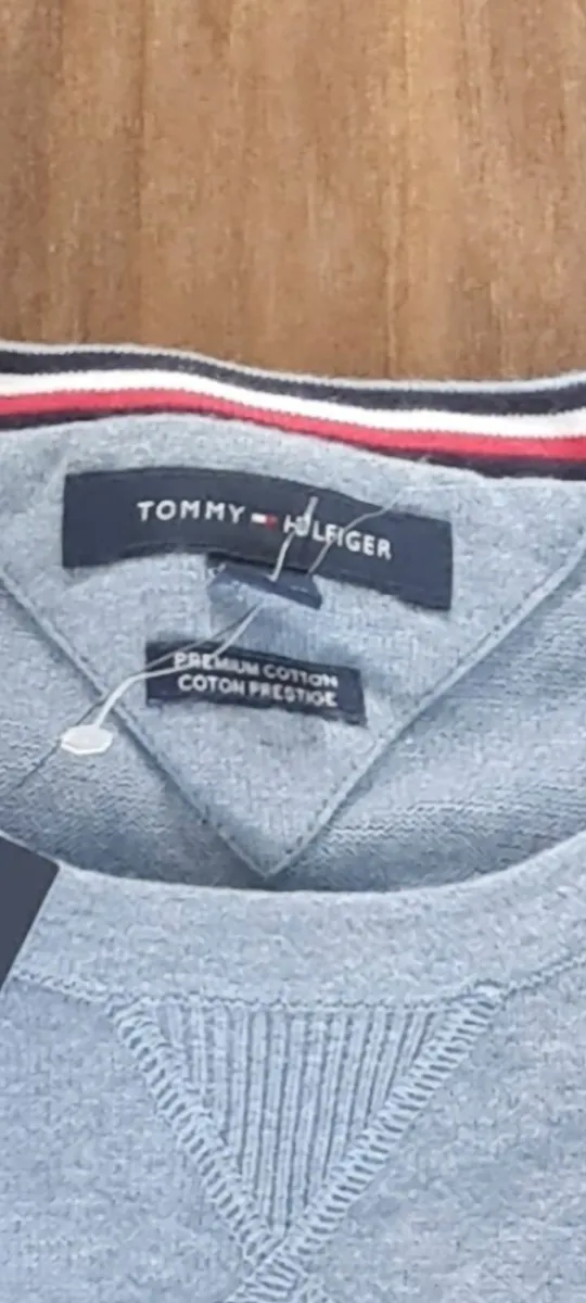 BNWT mens Tommy Hilfiger original jumper - Image 4