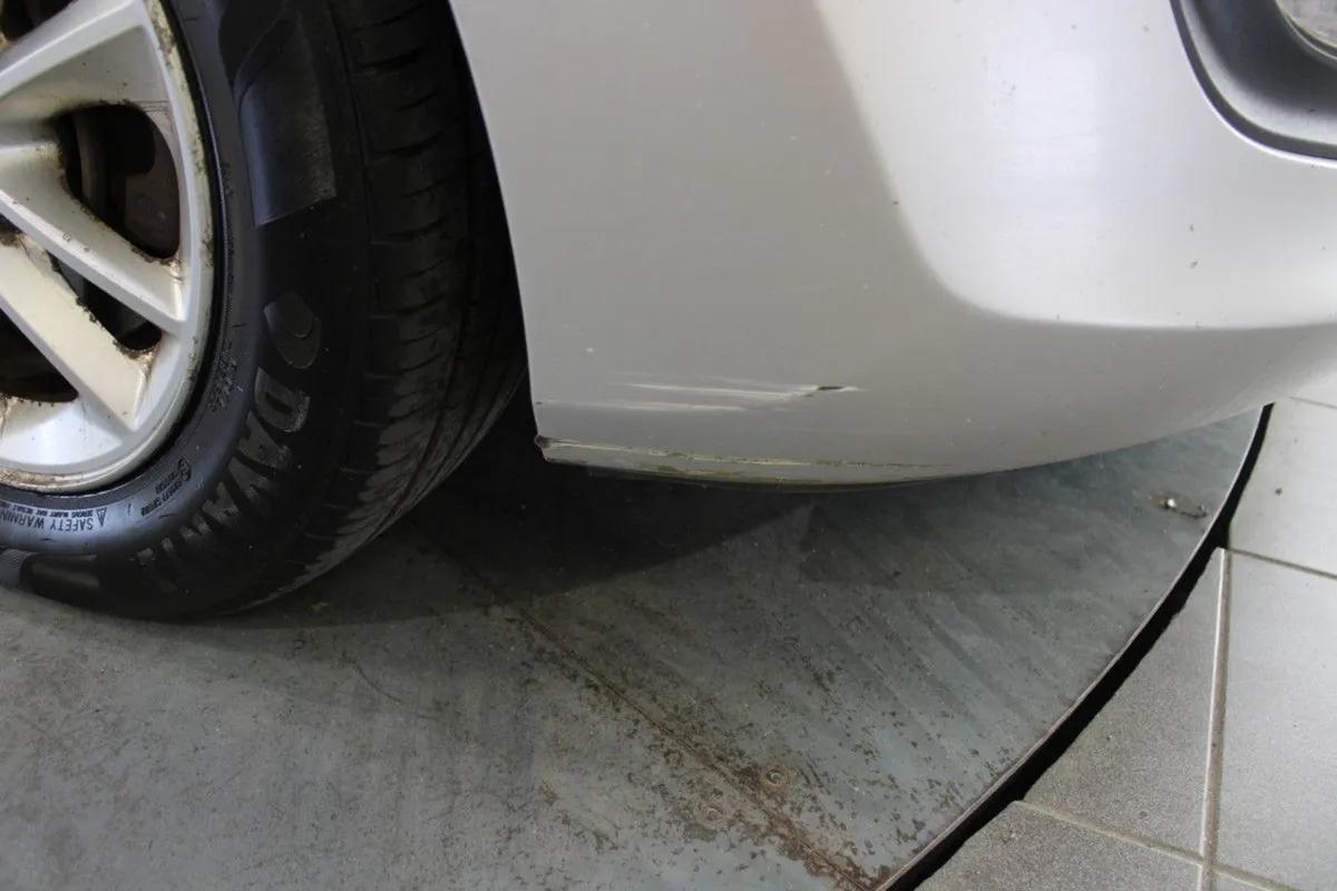 Hyundai i30 1.4 Diesel Elite Plus - Image 3