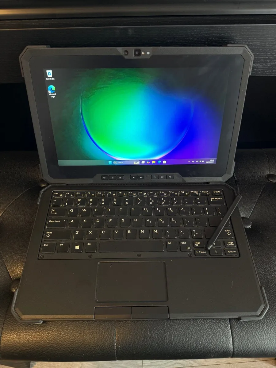 Dell Latitude 7220 Military Grade 2in1 Laptop i7 - Image 1