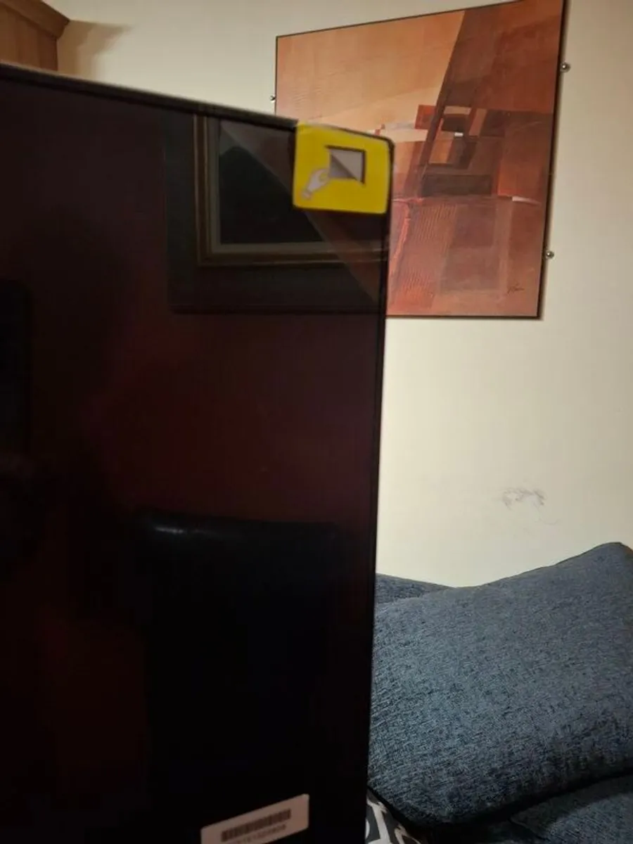 smart TV - Image 2