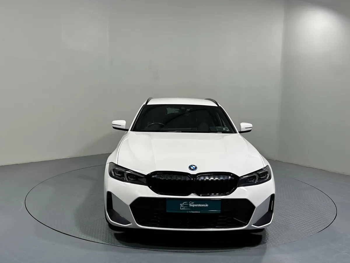 BMW 330e M Sport (2022) - Image 3