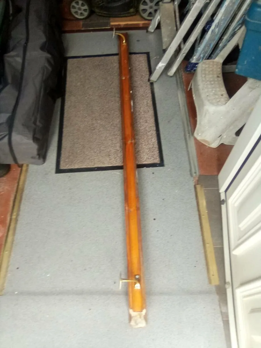 5. FOOT.  TIMBER  HAND. RAIL. WITH. BRACKETS. - Image 2