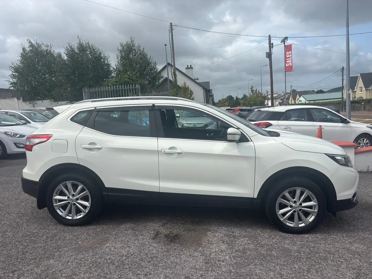 Nissan Qashqai 2016  DIESEL  SV   SPOTLESS - Image 2