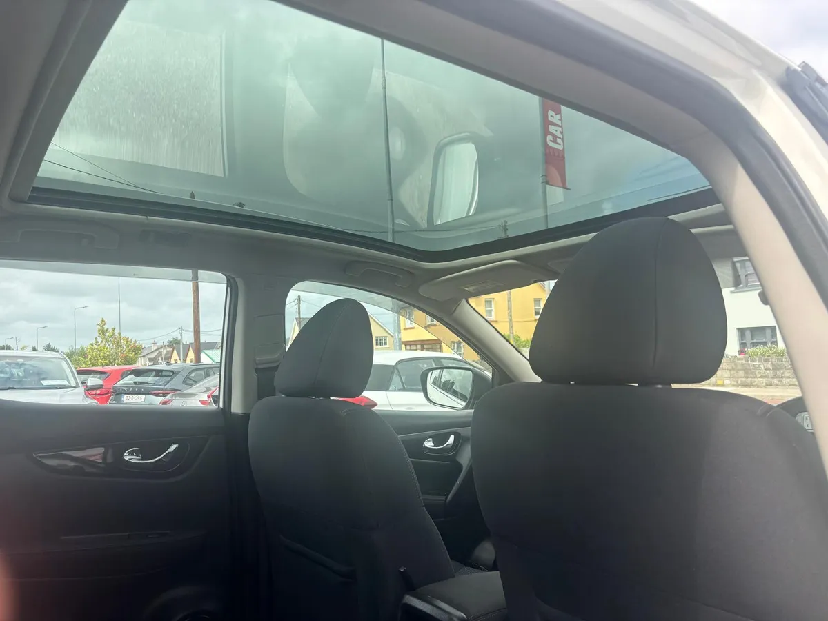 Nissan Qashqai 2016  DIESEL  SV   SPOTLESS - Image 3