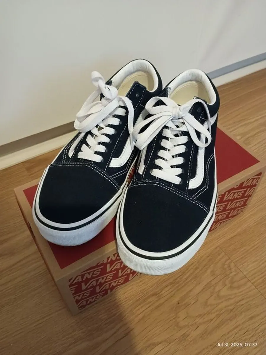 Vans trainers size UK 7 - Image 2