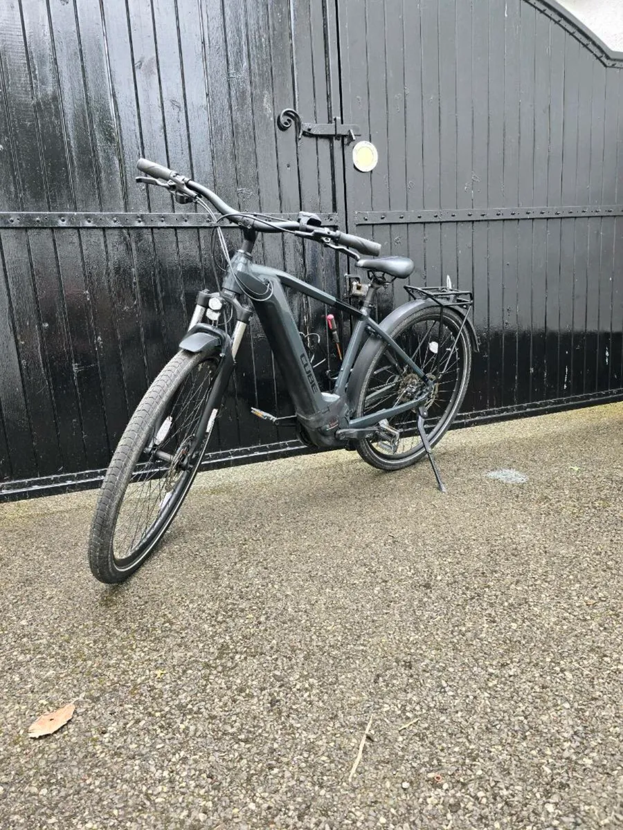 Cube Supreme Hybrid 500 Electric Bike - Image 1