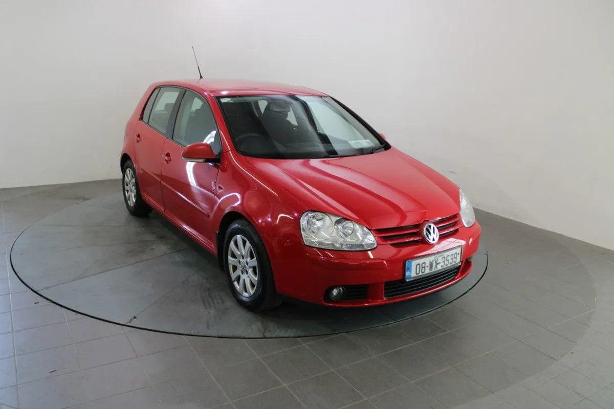 Volkswagen Golf 1.6 Comfortline Auto Petrol - Image 1