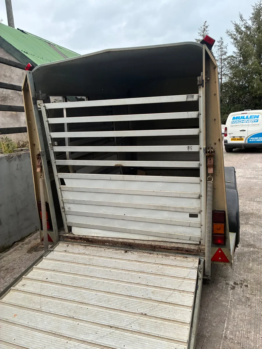 I for Williams TA510G livestock trailer - Image 2