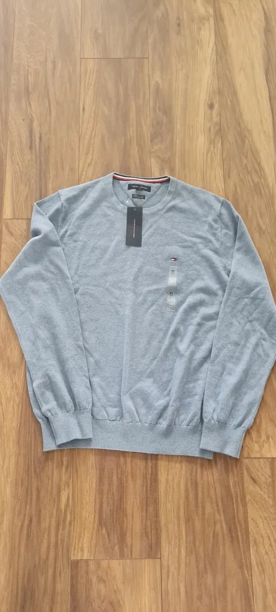 BNWT mens Tommy Hilfiger original jumper - Image 3