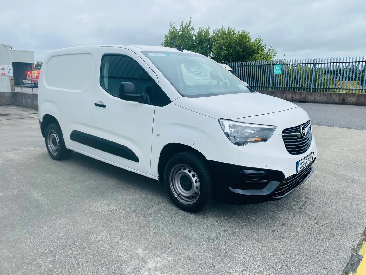 202 Opel combo 1.5 €8,950 + VAT - Image 3