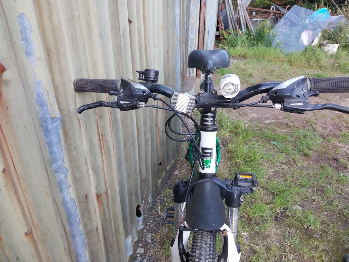 Mountain Bike - Brand SARACEN and Accessories - Image 4