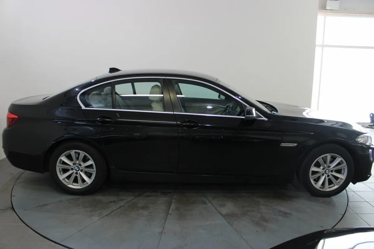 BMW 5 Series 520d SE Auto - Image 3
